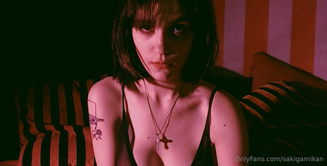 older women onlyfans exclusive pics