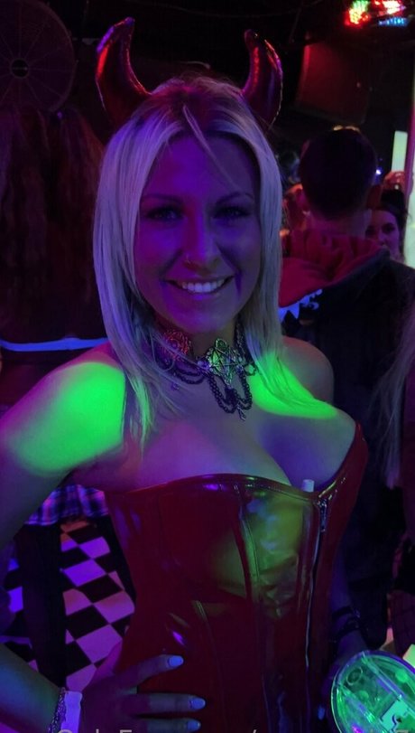 aspenrain7 sexy actress img