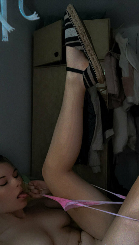 imhotantonia porn star photo