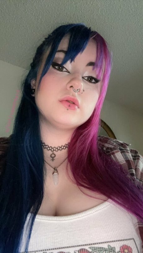 sirensativa beautiful model img