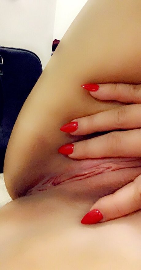 inkedbrunette_ top model img