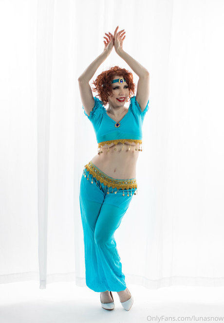 lunasnow hot pornstar image