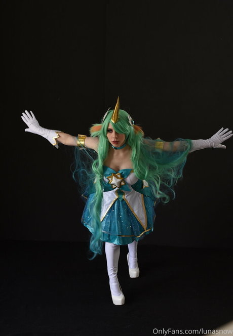 lunasnow nude star images