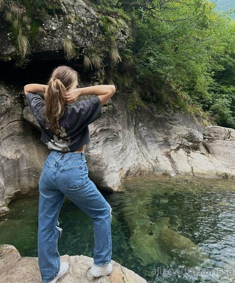 alignedbykarissa hd pornstar pics