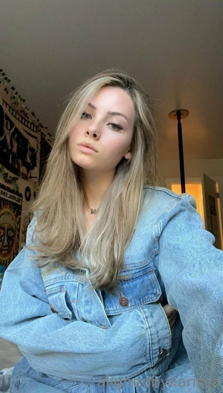 alignedbykarissa model sex pics