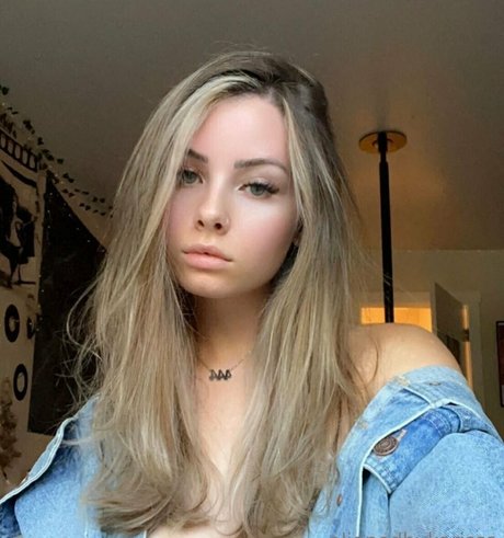 influencer girls onlyfans pornographic archive