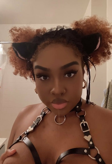 artbyash hot model galleries