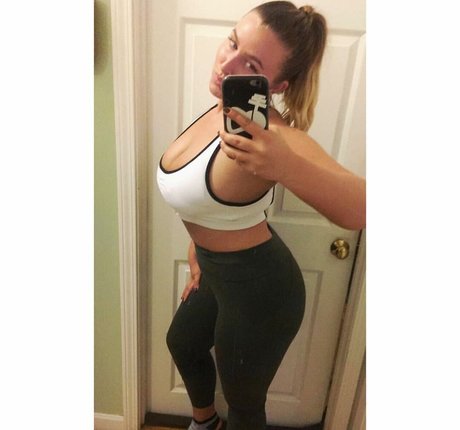 Lizzy Maguire pornstar sex pics