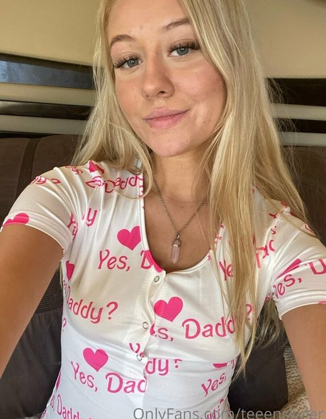 hooters onlyfans porno pictures