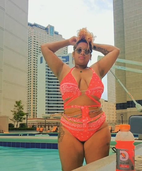 TheeChinaWhite pornstar sexy image