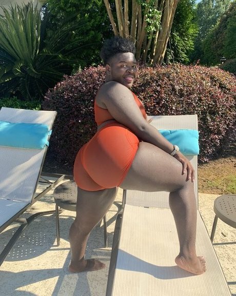 Chocoloate wraith star naked gallery