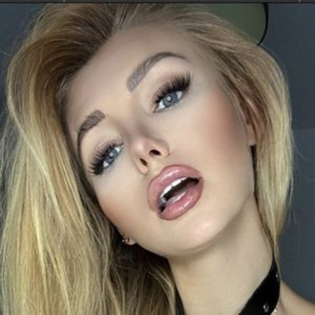 Miss Donatella pornstar exclusive pic