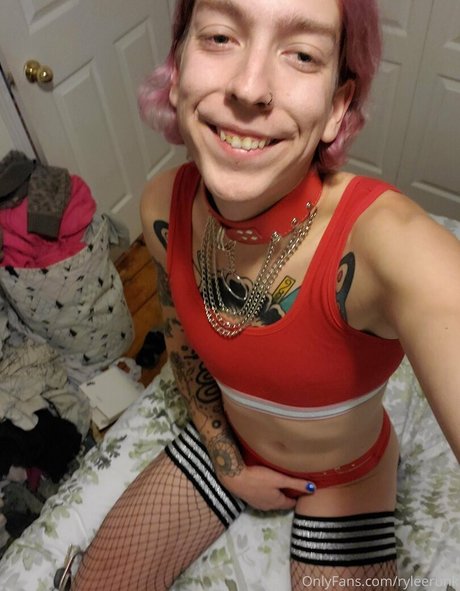 ryleerunk sexy star images