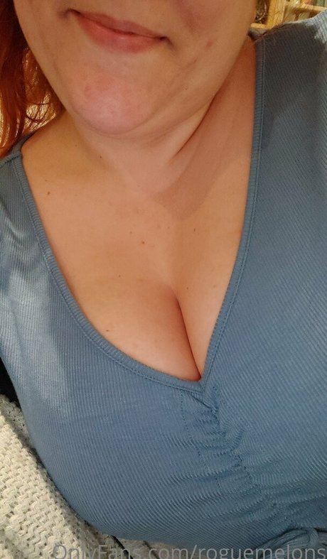 roguemelons erotic model gallery