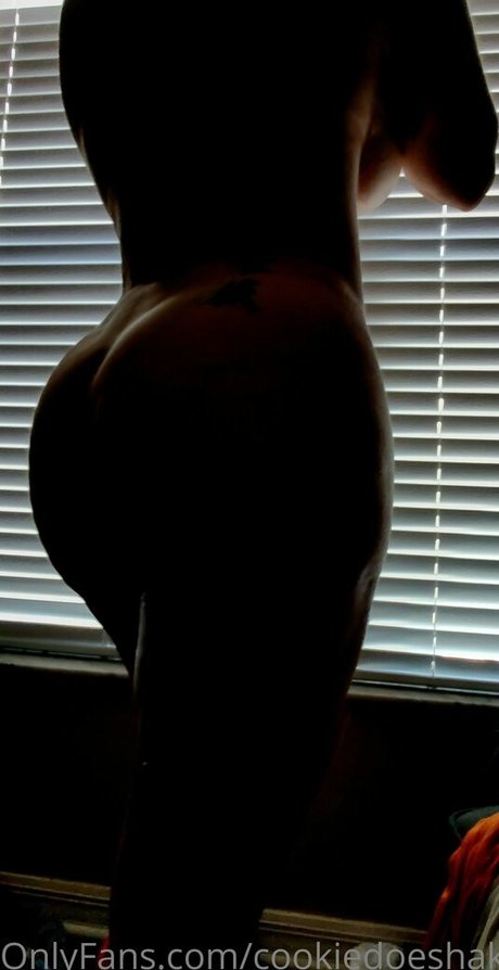 cookiedoeshake star hot photos