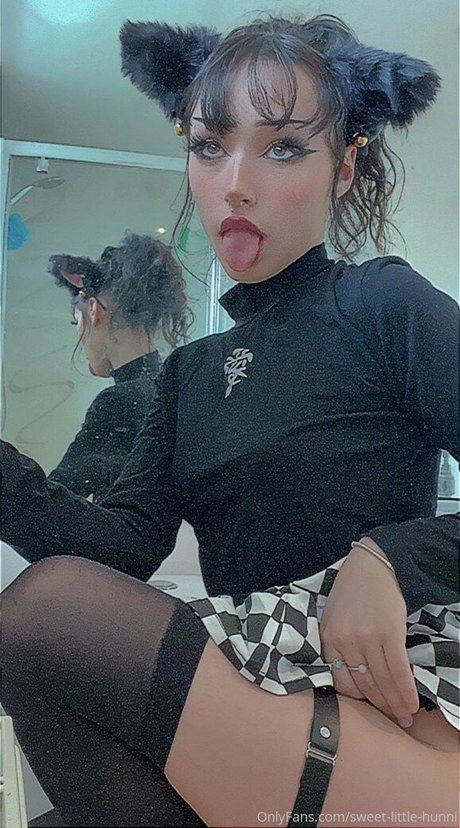 sweet little hunni xxx actress photo