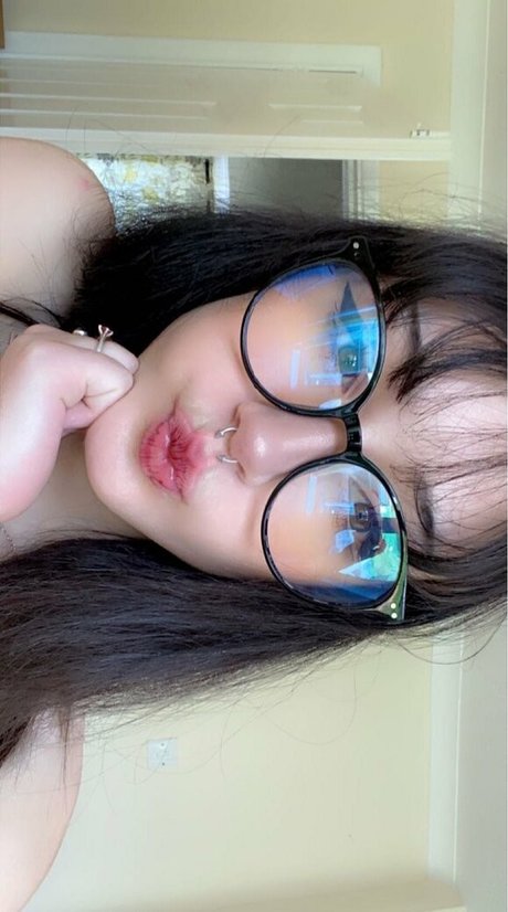 sweet little hunni sexy star img