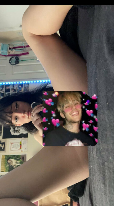 sweet little hunni model erotic pics