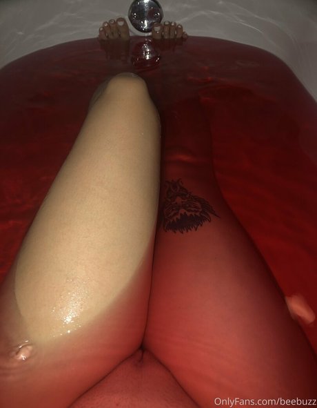 beebuzz model best picture