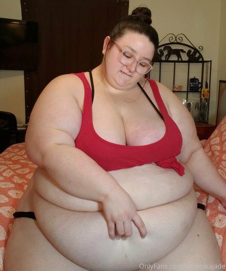 asian bodybuilder onlyfans pornographic photos