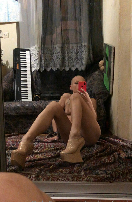 malinafreak perfect model images