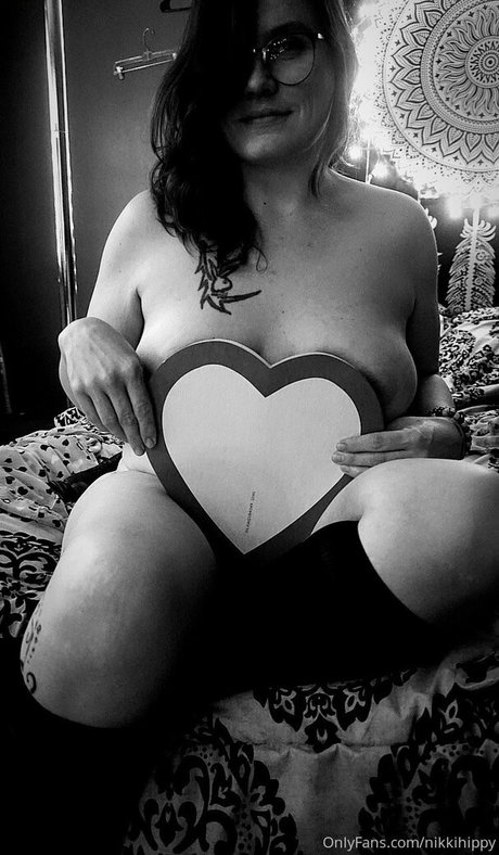 nikkihippy pornstar xxx pic