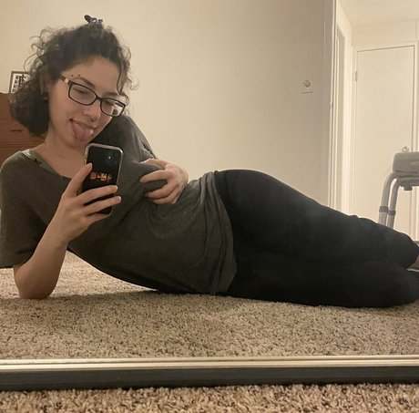 ghostlygothx Quick photo