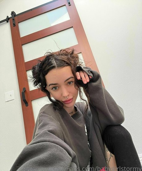 stormyofficial sexy star image