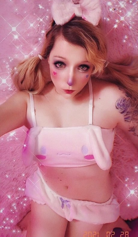 hollynicolebtch nude pornstar picture