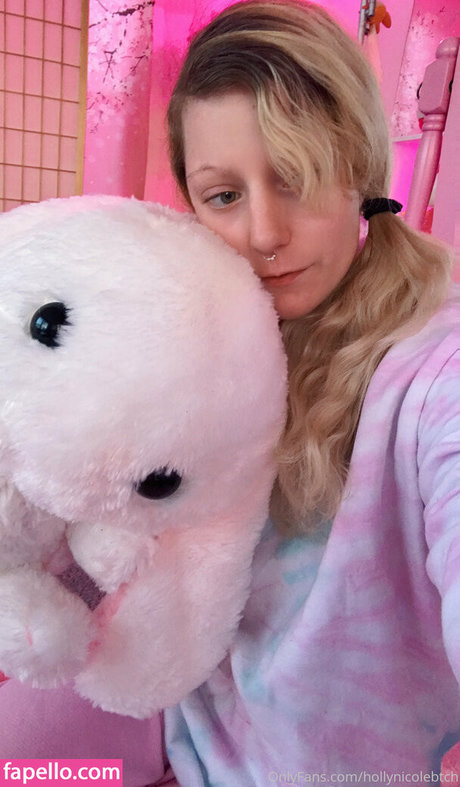 hollynicolebtch hd model image