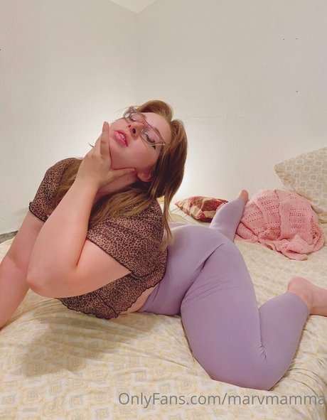 marvmamma naked model picture