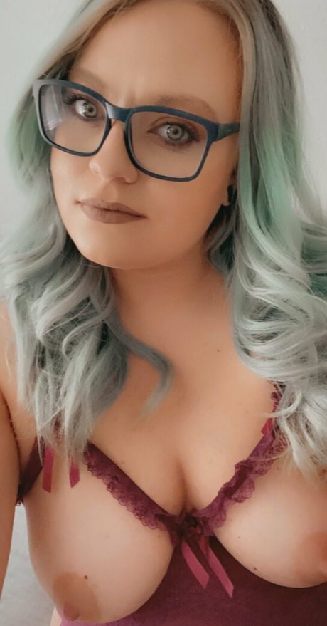 Fifty Inchespeaches hot actress gallery