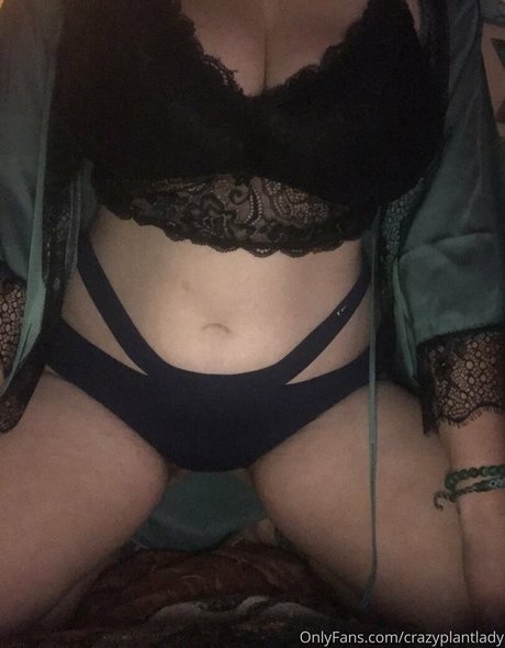 crazyplantlady naked model pic