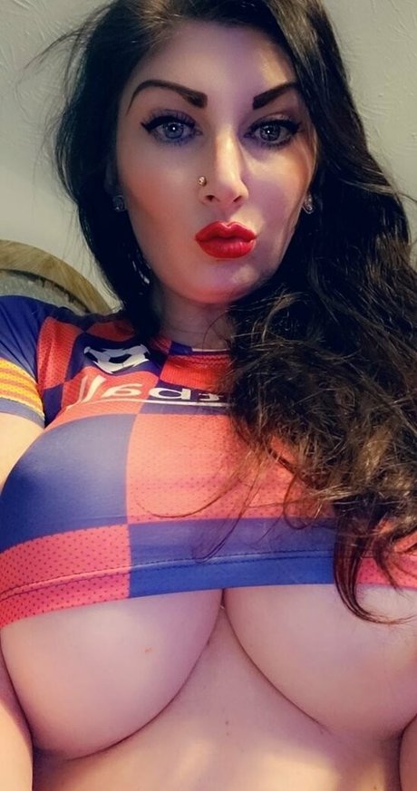 erotiqued model pretty pictures