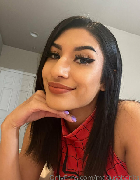 teen fingering onlyfans erotic pics