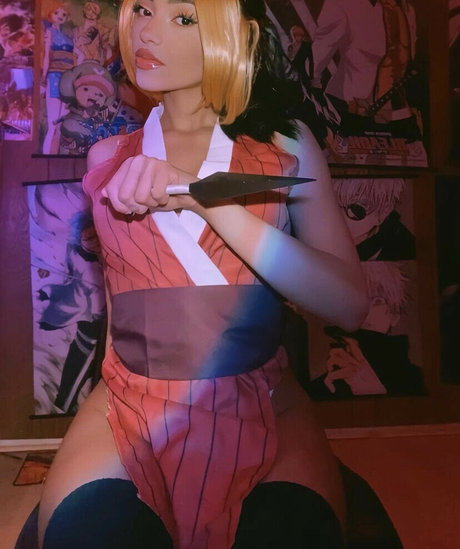 Ariel Stone star hot img