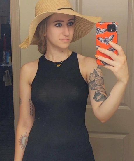 blamevalerie star high quality pic