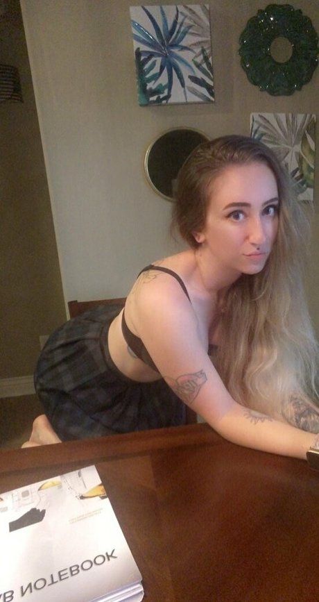 blamevalerie naked star photos