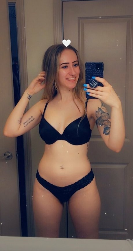 blamevalerie star nude pics