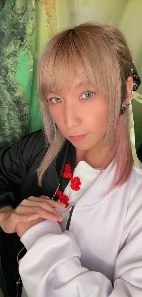 riremagic model sexy image