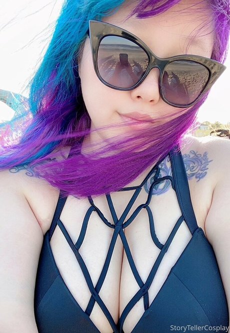 storytellercosplay high quality model pic