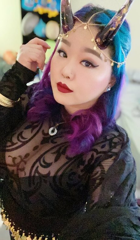 storytellercosplay beautiful actress image