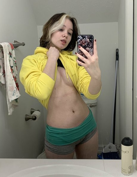 small tits asian onlyfans nudes pictures