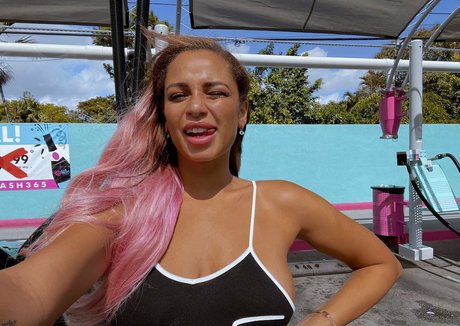 toningtori top model picture