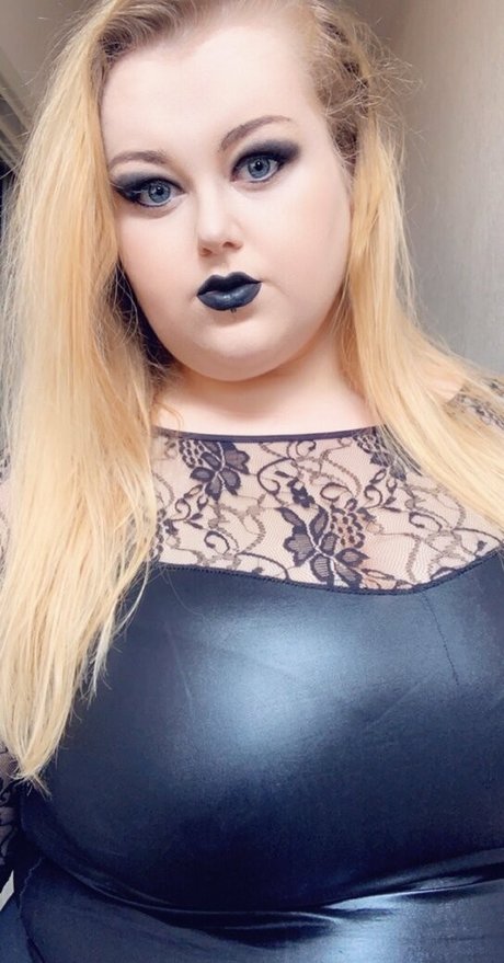 obeymisselle star photos