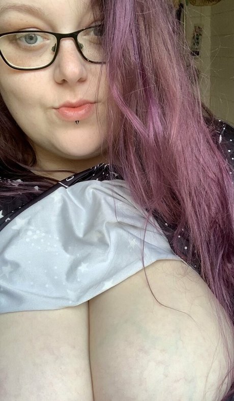 obeymisselle nudes actress pic