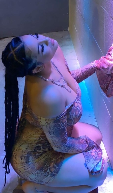 samanthaiseabail model xxx gallery