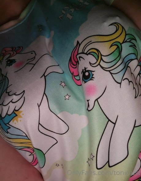 toniclust Profile photo