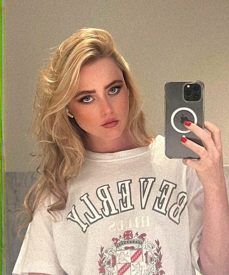 Kathryn Newton art model galleries