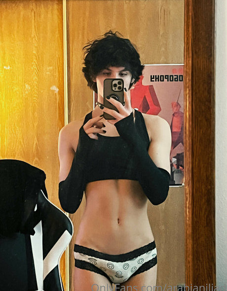 ArabianIliad model pornographic pictures